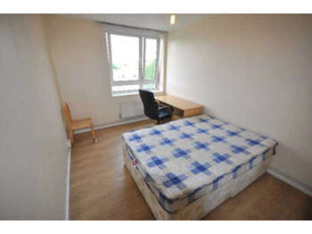  Image of 3 bedroom Flat to rent in Munster Square London NW1 at London, NW1 3PJ