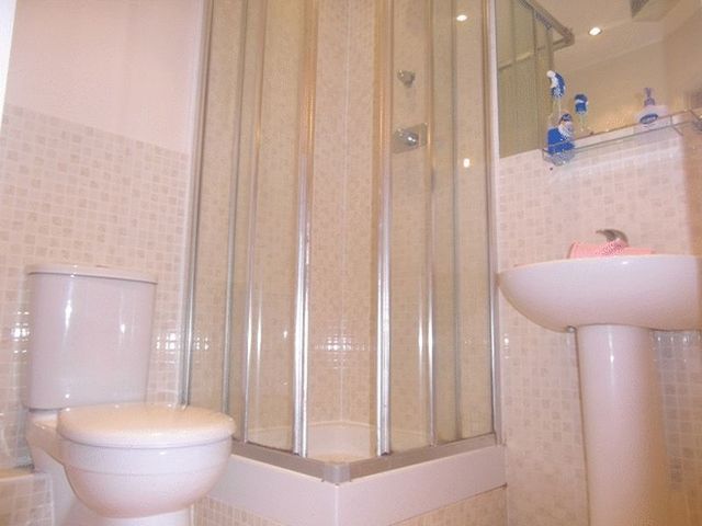  Image of 2 bedroom Flat to rent in Sydenham Road Croydon CR0 at Sydenham Road  Croydon, CR0 2EZ