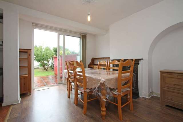  Image of 3 bedroom Detached house to rent in Tamworth Lane Mitcham CR4 at Tamworth Lane  Mitcham, CR4 1DJ