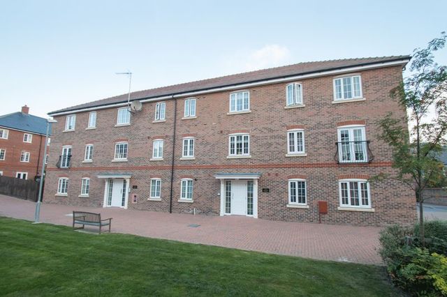  Image of 2 bedroom Flat for sale in The Boulevard Tangmere Chichester PO20 at The Boulevard Tangmere Chichester, PO20 2AN