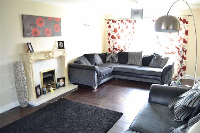  Image of 4 bedroom Property for sale in The Crayke Bridlington YO16 at The Crayke Bridlington Bridlington, YO16 6YP