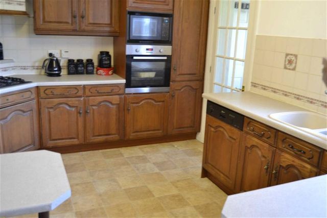  Image of 4 bedroom Property for sale in The Crayke Bridlington YO16 at The Crayke Bridlington Bridlington, YO16 6YP