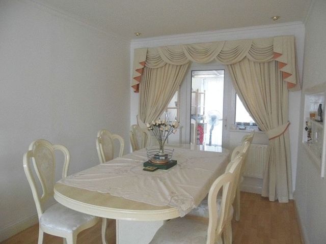  Image of 3 bedroom Terraced house for sale in The Glade Croydon CR0 at The Glade Shirley CROYDON, CR0 7QE
