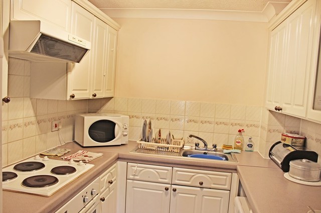  Image of 1 bedroom Retirement Property for sale in Nizells Avenue Hove BN3 at Nizells Avenue  Hove, BN3 1PY