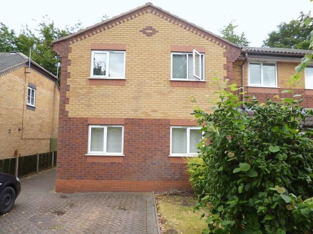  Image of 2 bedroom Flat to rent in Tolkien Way Hartshill Stoke-on-Trent ST4 at Tolkien Way Hartshill Stoke-On-Trent, ST4 7SJ