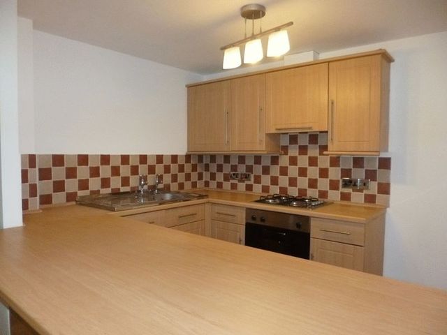  Image of 2 bedroom Flat to rent in Tolkien Way Hartshill Stoke-on-Trent ST4 at Tolkien Way Hartshill Stoke-On-Trent, ST4 7SJ