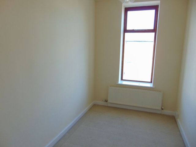 Image of 3 bedroom Terraced house to rent in Tottington Road Bury BL8 at Tottington Road  Bury, BL8 1RX
