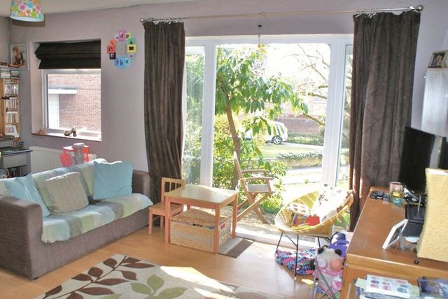  Image of 2 bedroom Flat for sale in Springfield Park Twyford Reading RG10 at Springfield Park Twyford Reading, RG10 9JH