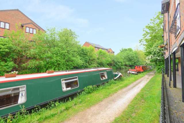  Image of 2 bedroom Flat to rent in Bedford Street Berkhamsted HP4 at Union Court Bedford Street Berkhamsted, HP4 2ED