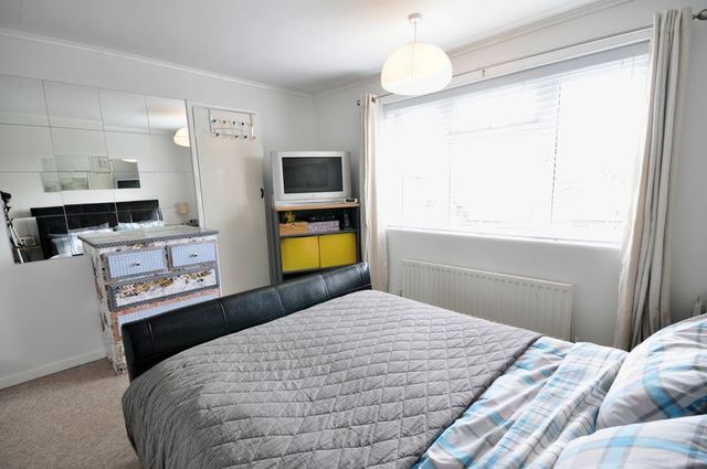  Image of 3 bedroom Semi-Detached house for sale in Monkswood Avenue Waltham Abbey EN9 at Monkswood Avenue  Waltham Abbey, EN9 1LJ