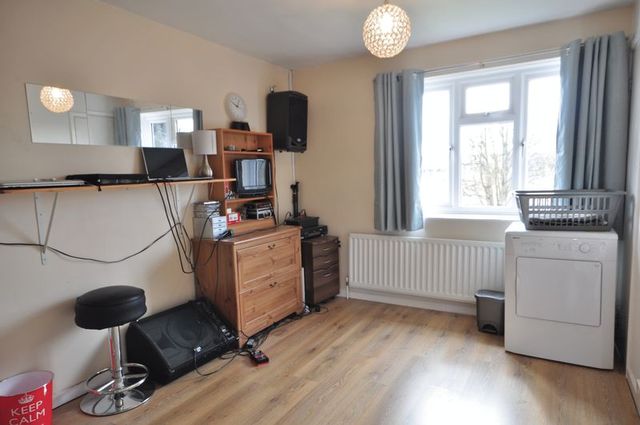 Image of 3 bedroom Semi-Detached house for sale in Monkswood Avenue Waltham Abbey EN9 at Monkswood Avenue  Waltham Abbey, EN9 1LJ