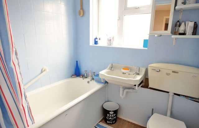  Image of 3 bedroom Semi-Detached house for sale in Monkswood Avenue Waltham Abbey EN9 at Monkswood Avenue  Waltham Abbey, EN9 1LJ