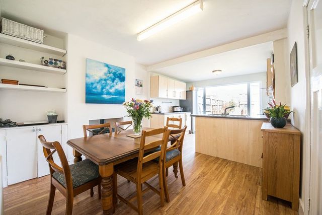  Image of 3 bedroom Terraced house for sale in Weedon Road Aylesbury HP19 at Weedon Road  Aylesbury, HP19 9PE