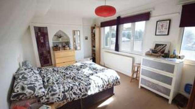  Image of 1 bedroom Flat to rent in Otley Road Adel Leeds LS16 at Weetwood House  Leeds, LS16 5AB