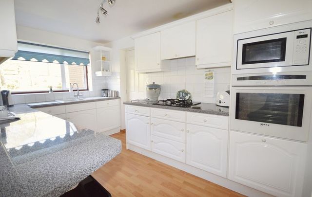  Image of 4 bedroom Detached house for sale in Wendover Heights Old Tring Road Wendover Aylesbury HP22 at Wendover Heights  Wendover, HP22 6PH