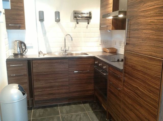  Image of 1 bedroom Flat to rent in Whitton Road Twickenham TW1 at 8 Whitton Road  Twickenham, TW1 1BJ