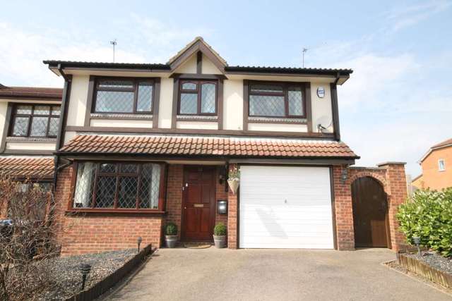  Image of 4 bedroom Detached house for sale in Windsor Avenue Groby Leicester LE6 at Windsor Avenue Groby Leicester, LE6 0YF
