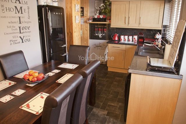  Image of 3 bedroom Terraced house for sale in Wragby Road Lincoln LN2 at Wragby Road  Lincoln, LN2 4PY