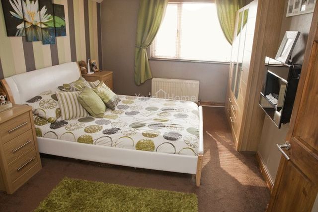  Image of 3 bedroom Terraced house for sale in Wragby Road Lincoln LN2 at Wragby Road  Lincoln, LN2 4PY