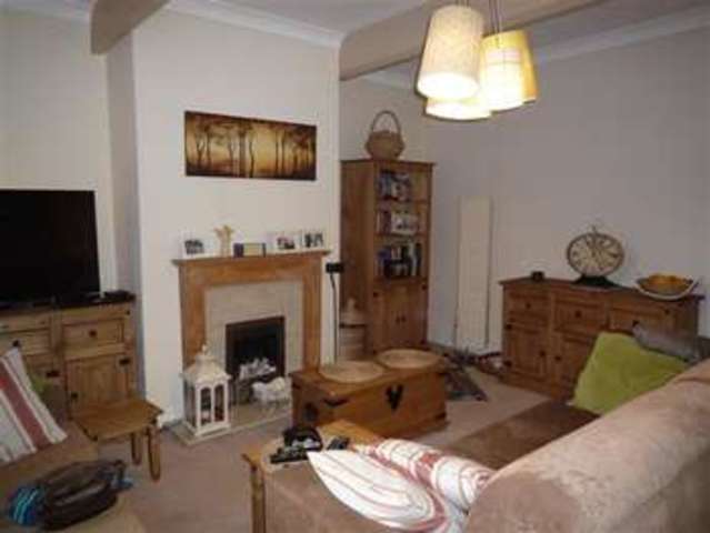  Image of 2 bedroom Terraced house to rent in Wren Street Paddock Huddersfield HD1 at Huddersfield, HD1 4TT