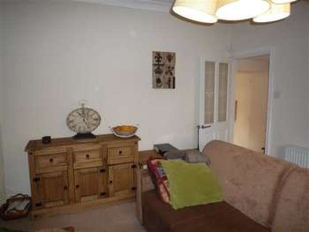  Image of 2 bedroom Terraced house to rent in Wren Street Paddock Huddersfield HD1 at Huddersfield, HD1 4TT