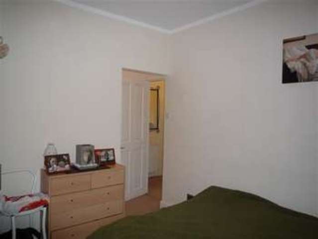  Image of 2 bedroom Terraced house to rent in Wren Street Paddock Huddersfield HD1 at Huddersfield, HD1 4TT
