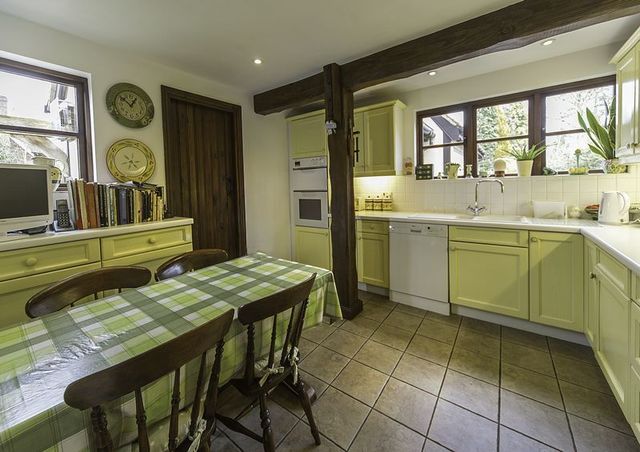  Image of 5 bedroom Detached house for sale in Wrottesley Road Tettenhall Wolverhampton WV6 at Wrottesley Road  Wolverhampton, WV6 8SH