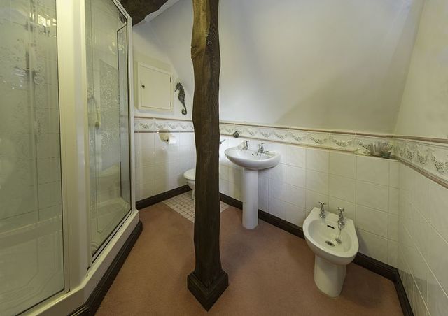  Image of 5 bedroom Detached house for sale in Wrottesley Road Tettenhall Wolverhampton WV6 at Wrottesley Road  Wolverhampton, WV6 8SH
