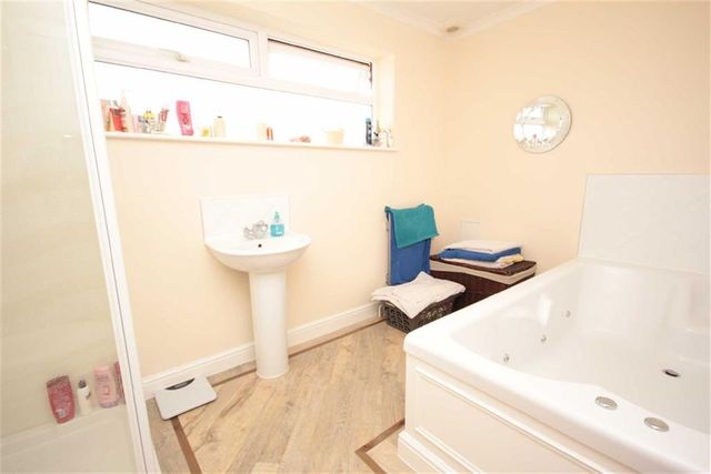  Image of 4 bedroom Property for sale in Marlborough Road Wroughton Swindon SN4 at Marlborough Road Wroughton Wroughton, SN4 0RX