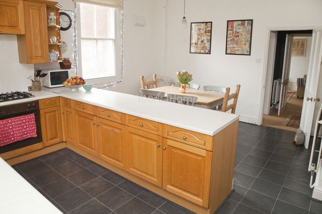  Image of 4 bedroom Detached house for sale in Yarborough Road Lincoln LN1 at Yarborough Road  Lincoln, LN1 1HR