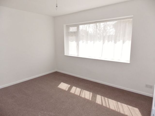  Image of 3 bedroom Detached house for sale in Yeolands Road Portland DT5 at Yeolands Road  Portland, DT5 2HN