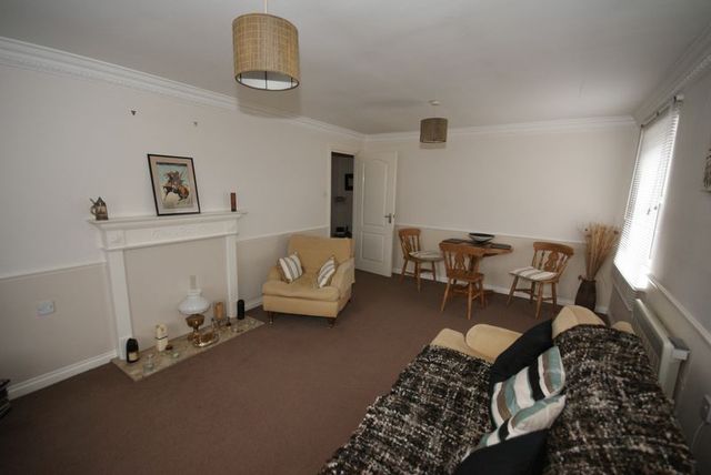  Image of 2 bedroom Flat for sale in York Mews Alton GU34 at York Mews  Alton, GU34 1JD