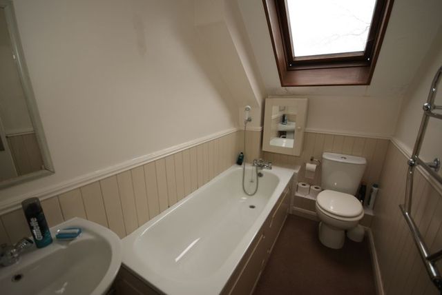  Image of 2 bedroom Flat for sale in York Mews Alton GU34 at York Mews  Alton, GU34 1JD