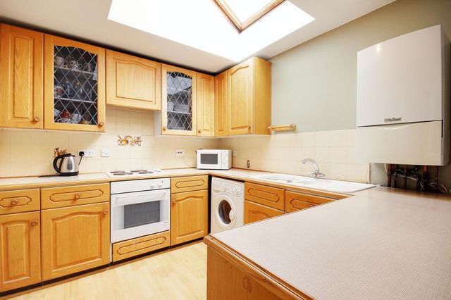  Image of 2 bedroom Flat for sale in Youngmans Close Enfield EN2 at Youngmans Close  Enfield, EN2 0RF