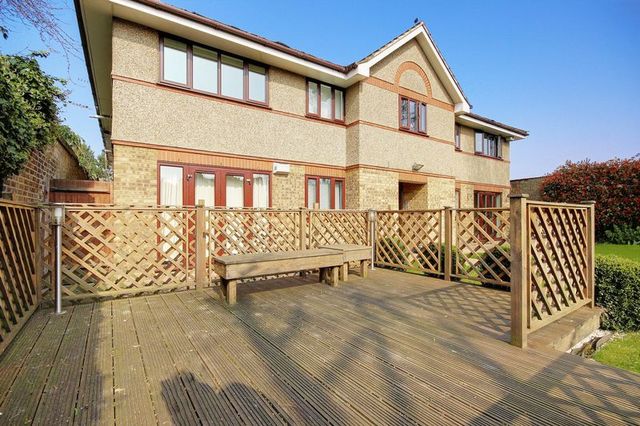  Image of 2 bedroom Flat for sale in Youngmans Close Enfield EN2 at Youngmans Close  Enfield, EN2 0RF