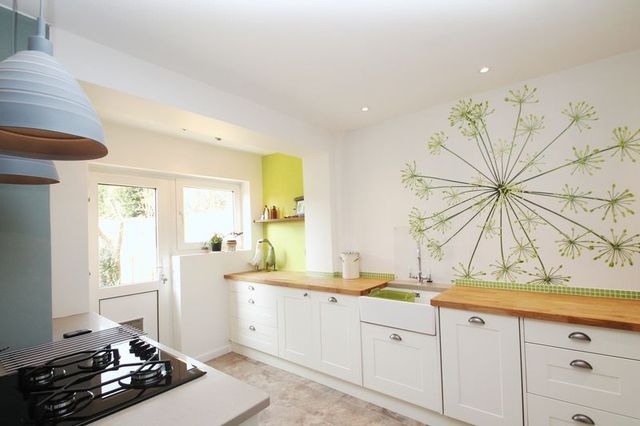  Image of 4 bedroom Property for sale in Birch Road Paddock Wood Tonbridge TN12 at Birch Road  Tonbridge, TN12 6JT