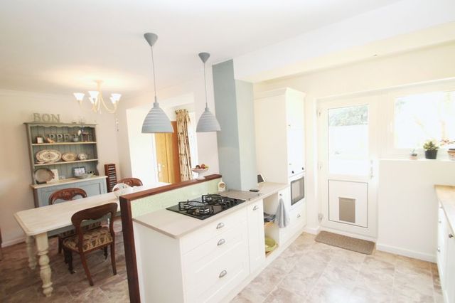  Image of 4 bedroom Property for sale in Birch Road Paddock Wood Tonbridge TN12 at Birch Road  Tonbridge, TN12 6JT