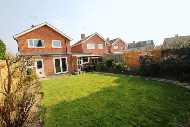  Image of 4 bedroom Property for sale in Birch Road Paddock Wood Tonbridge TN12 at Birch Road  Tonbridge, TN12 6JT