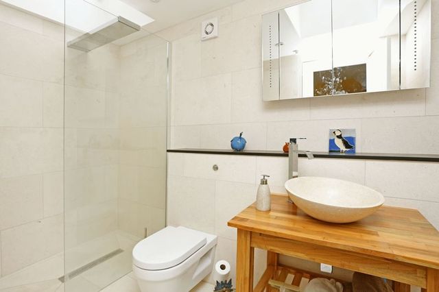  Image of 5 bedroom Detached house for sale in Glen Avenue Abbots Leigh Bristol BS8 at Glen Avenue Abbots Leigh Bristol, BS8 3SD
