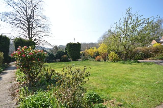 Image of 5 bedroom Detached house for sale in Glen Avenue Abbots Leigh Bristol BS8 at Glen Avenue Abbots Leigh Bristol, BS8 3SD
