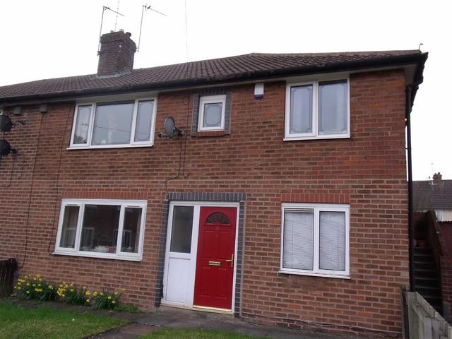  Image of 2 bedroom Property to rent in Ash Close Rochdale OL12 at Ash Close ROCHDALE ROCHDALE, OL12 9AN