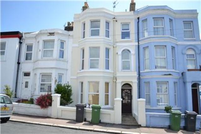  Image of 1 bedroom Flat to rent in Ashburnham Road Hastings TN35 at Hastings Ore, TN35 5JH