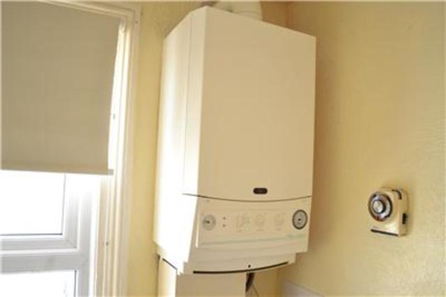  Image of 1 bedroom Flat to rent in Ashburnham Road Hastings TN35 at Hastings Ore, TN35 5JH