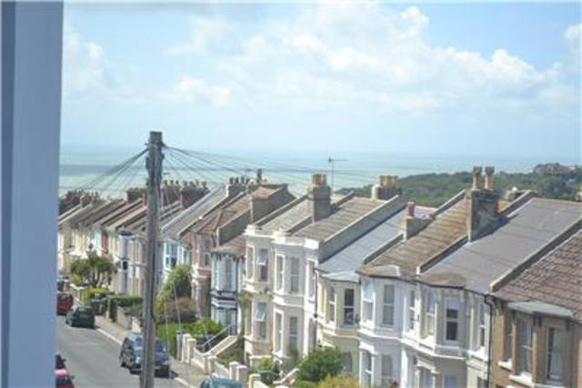  Image of 1 bedroom Flat to rent in Ashburnham Road Hastings TN35 at Hastings Ore, TN35 5JH
