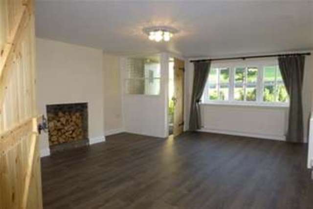  Image of 3 bedroom Property to rent in Audenshaw Road Audenshaw Manchester M34 at Manchester, M34 5PJ