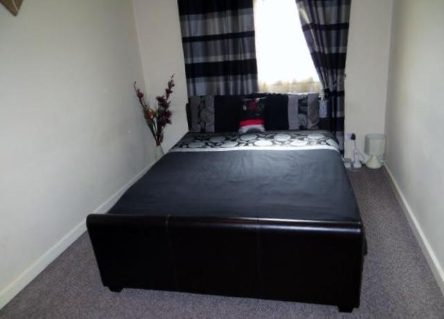  Image of 3 bedroom Terraced house for sale in Beaufort Close Hull HU3 at Anlaby Road  Hull, HU3 2NA