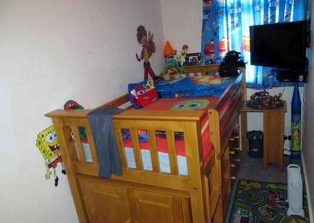  Image of 3 bedroom Terraced house for sale in Beaufort Close Hull HU3 at Anlaby Road  Hull, HU3 2NA