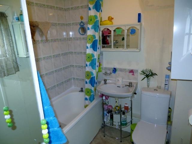  Image of 3 bedroom Terraced house for sale in Beaufort Close Hull HU3 at Anlaby Road  Hull, HU3 2NA