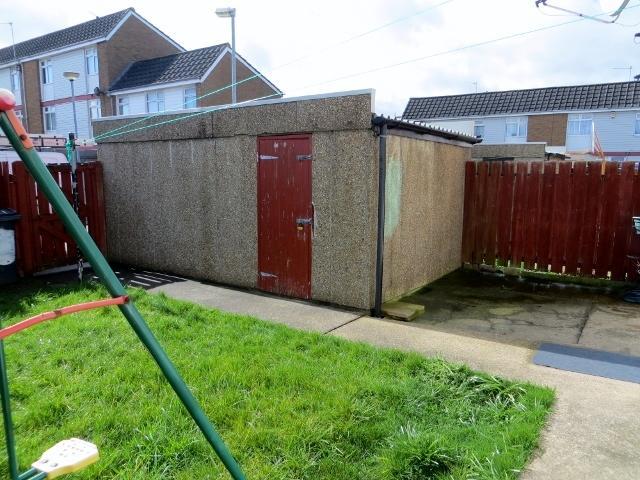  Image of 3 bedroom Terraced house for sale in Beaufort Close Hull HU3 at Anlaby Road  Hull, HU3 2NA