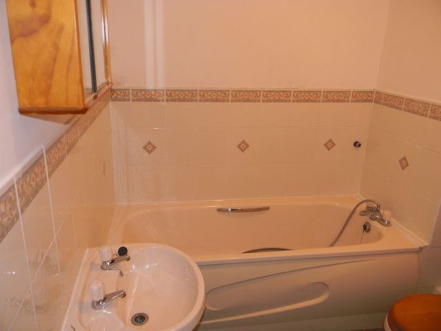  Image of 2 bedroom Terraced house to rent in Boleyn Close Maidenbower Crawley RH10 at Boleyn Close Maidenbower Crawley, RH10 7QJ